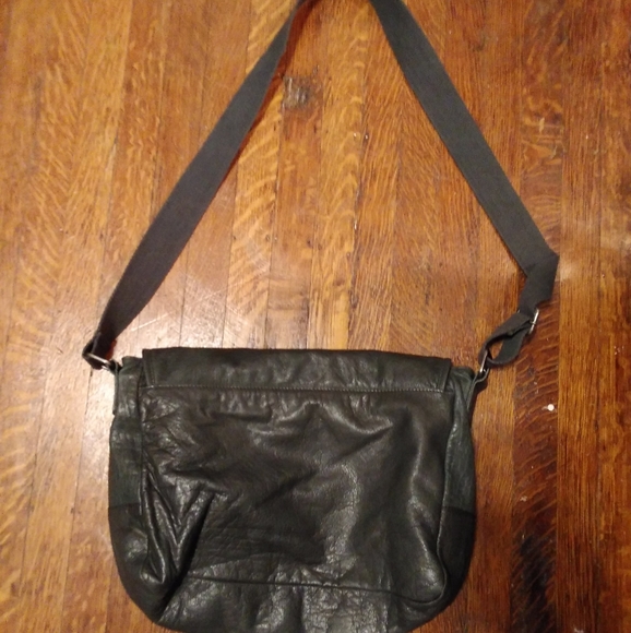Crate and Barrel messenger bag - Picture 4 of 5